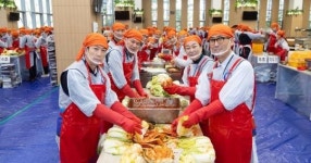 한국도로공사, 김천 본사 이전 10주년 맞아 사랑의 김치 나눔 행사