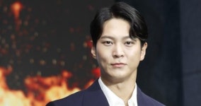 해외 인기 휩쓴 '모아나2'·'위키드' 눌렀다… 박스오피스 2일 연속 1위 질주 중인 '한국 영화'