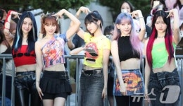 K-Wave Grows Bigger: K-pop Stars Join World-Famous Pop Stars in Global Rankings