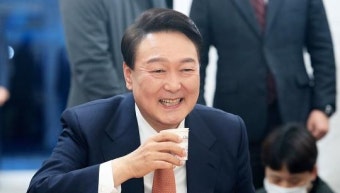 “'윤 대통령 측이 안가를 술집 바 형태로 개조 요청' 제보받았다”