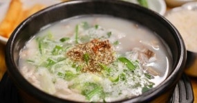 국밥 먹을 때 고기 색깔…인증된 정답 알려드립니다