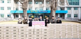 ㈜래오이경제·㈜행복을파는사람들·화순흑염소협회, 화순군에 건강식품 기부