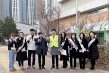 김정헌 중구청장, 중산초교 등굣길 교통안전 캠페인 동참