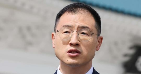 김상욱, 10일 만에 민주당 입당 선언…건강한 정당으로 국민을 위한 정치 이끌 것