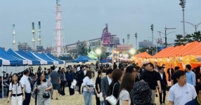 ‘포항 송도 포장마차’ ...야간 송도 바다에 불 밝힌 ‘포송마차’