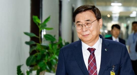 국회, 이종석 국가정보원장 후보자 인사청문 경과보고서 채택…이재명 정부 출범 이후 첫 사례