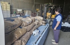 전남 함평군 함평읍에 전해진 따뜻한 손길, 어르신 건강 위한 전지분유 기부