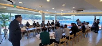 김정헌 중구청장, 을왕리 현안 점검…주민과 함께 발전 방안 논의