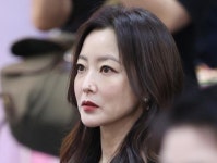 배우 김희선 오늘(2일) 모친상…추석 연휴 앞두고 비보