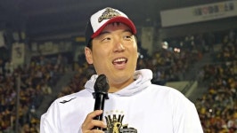 대이변 발생 두산도, LG도 아니었다…FA 김현수, 이 구단으로 전격 이적