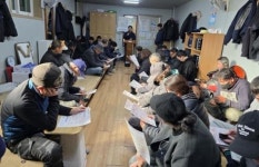 해운대구, 자원재활용센터 근로자 대상 안전교육...한파 속 현장 노동 지킨다