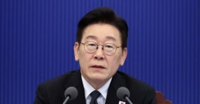 “투기 옹호도 종북몰이도 그만”…이 대통령, SNS로 국민의힘 ‘직격’