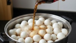 메추리알에 콜라 한 병 부어보세요…정말 쉽게 일주일 치 반찬 완성됩니다