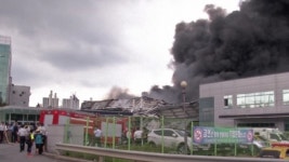 경산 자동차 부품 창고 폭발 뒤 불길 치솟아…2명 부상