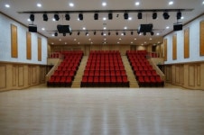야마하, 조음패널 설치로 음악관 부밍과 난반사 해결