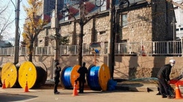 [현장스케치] KT 화재 현장 가보니...출입 통제중인데 기자·정치인 북적북적