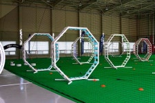 세계 최초 실내 드론 비행장…계약 만료로 문 닫아