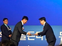 내우외환…날씨만큼 우중충한 제10회 디스플레이의 날