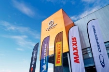 쿠폰 손님 안 받아요 한국타이어의 황당한 이벤트