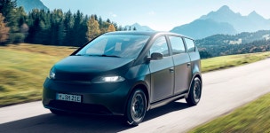 [전기차 in CES] 셀프 충전’ 태양광 전기차 출격