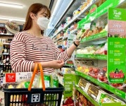 동네슈퍼로 변신중인 편의점, 배달수요 폭증