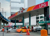 LPG 충전소 폐업 속출하는데…셀프 충전법 개정은 지지부진