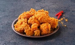 치킨 성수기 후라이드값 치킨플러스 저렴하고 BBQ 높아