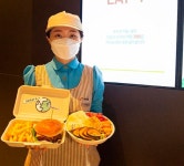 비건, 전문식당 이어 구내식당까지 등장… 유통가 대체육 시장 보폭
