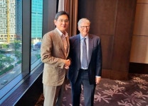 극빈층에 삼성전자 첨단화장실… 빌게이츠-이재용의 선한 영향력