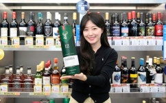 [유통가 투데이] bhc치킨, 전지현과 재계약...10년 인연 外