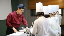 (주)아워홈 목동제일여성병원점 | [식품가 투데이] CJ제일제당, 英서 배달 서비스 론칭…K푸드 사업 확장 外
