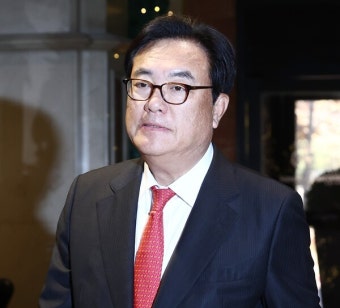 대통령실, 실장·수석 일괄사의 표명… 계엄 후폭풍