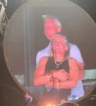 콜드플레이 콘서트서 불륜 의혹 美 CEO 결국 사임