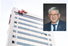 최신원 SK네트웍스 회장, 자금 확보 집중…자사주 대량매입 나서나