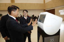 한국공항공사, 김포공항 로봇 서비스 시범 운영