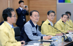 백운규 장관, 중부발전 세종발전본부 방문 하계 전력설비 현장 점검