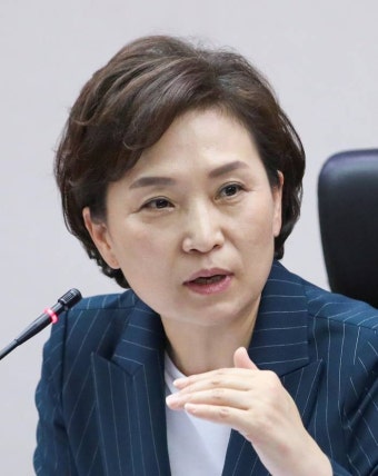 김현미 장관, “국민 생명·안전 최우선, 태풍 대비 항공안전에 만전”강조