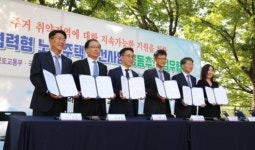 KCC, 민관 협력형 노후주택 개선 ‘새뜰마을’ 사업 참여