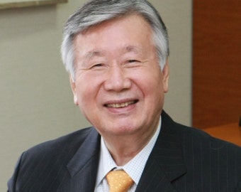 이중근 부영 회장, 계열사 70% 이상 등기임원 겸직