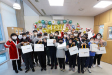 카카오게임즈, 성남시청소년재단 나눔 캠페인 ‘몰래산타대작전’ 참여