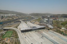 한국도로공사, 무료 고속도로 유료화...고속도로 이용객이 봉?