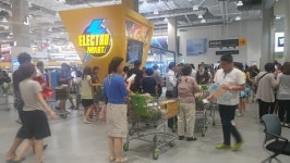 일산이마트타운 킨텍스점·SSG푸드슈퍼 목동점…마트에 매혹된 사람들