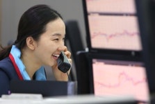 [마감시황] 쌍방울-광림, 못 말리는 급등세...올라타야 하나?