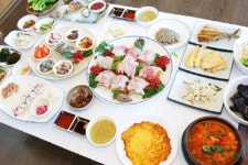 제주도 횟집, 봄철 특선메뉴 운해횟집 한 상차림 인기!