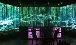 우와 잇단 탄성, KT 홀로그램 드로잉쇼 가상(VR) 하네