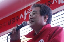[2016년 4월11일 오늘의 주요일정-정치] 김무성 새누리당 대표·김종인 더불어민주당 대표·안철수 국민의당 공동대표 등 출근인사 및 유세 外