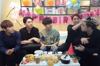 데이식스(DAY6), ‘데식이들 돌잔치’ 열어 특급 팬 사랑 뽐내 ‘눈길’