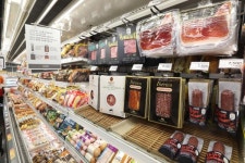 이마트, 홈술·혼술족 증가에 건조육 상품 강화