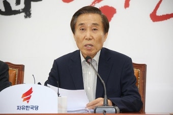 한국당, '기소되면 당원권 정지' 당헌·당규 개정 검토