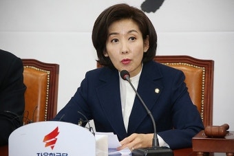 나경원 “조국·임종석 운영위 출석은 문대통령 억지춘향식 결정”